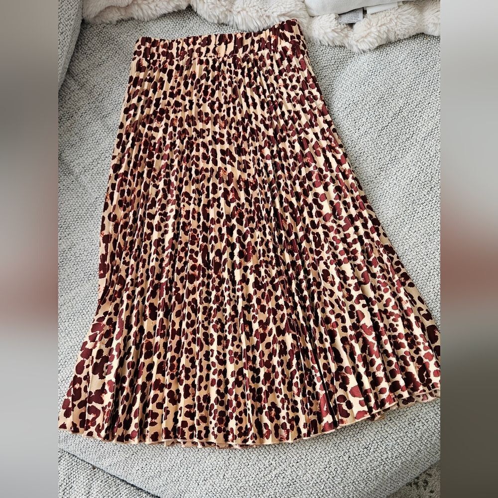 H&M Pleated Midi Skirt in Beige with Burgundy Leopard Print